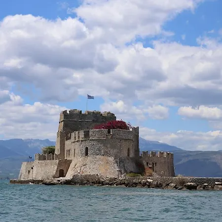 Old Town Apartment Next To Seafront Promenade Nafplio Exterior photo